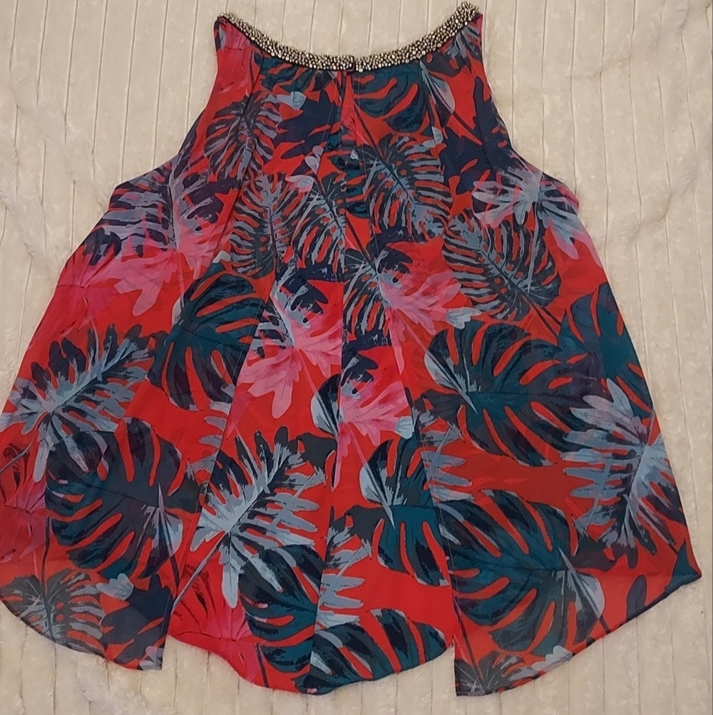 4/$18 Vibrant Tropical Sleeveless Blouse - Picture 6 of 6